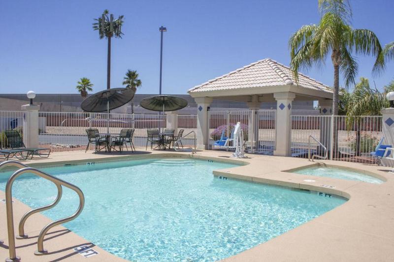 Infinity Inn & Suites Tempe Dış mekan fotoğraf