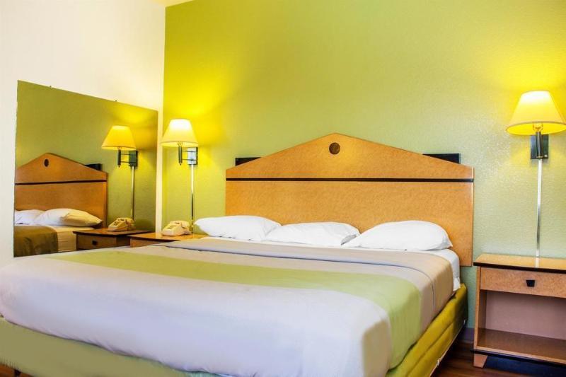 Infinity Inn & Suites Tempe Dış mekan fotoğraf