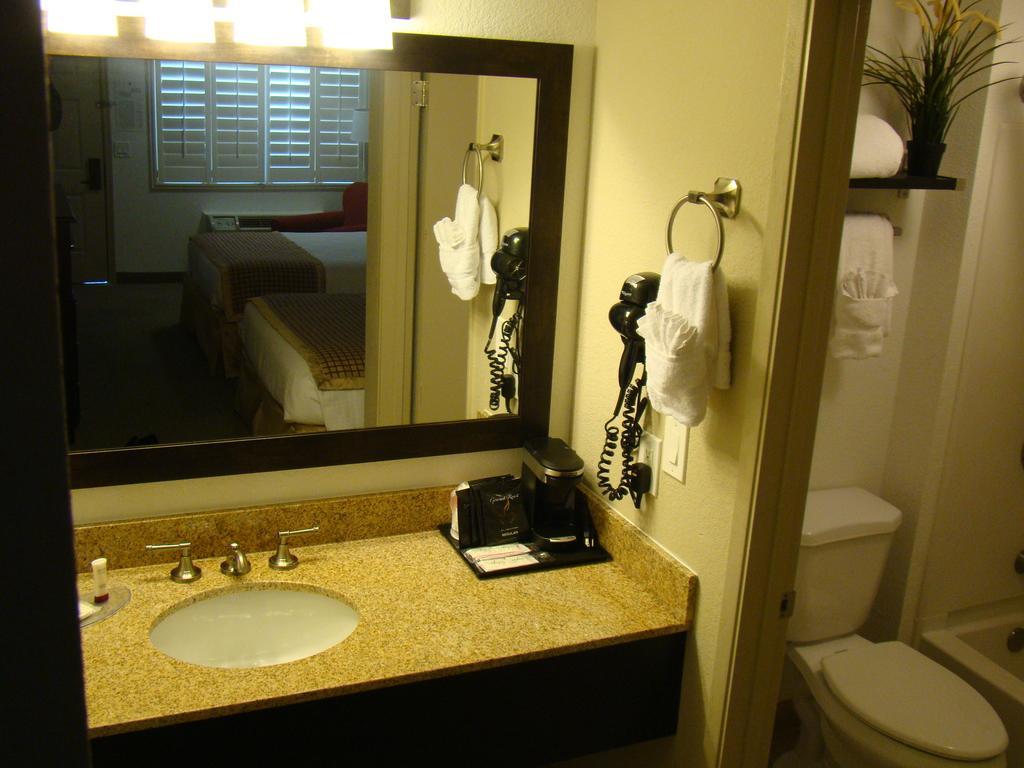 Infinity Inn & Suites Tempe Dış mekan fotoğraf